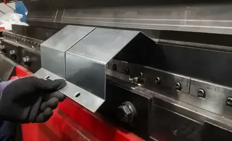 poinçonnage Lorient-1